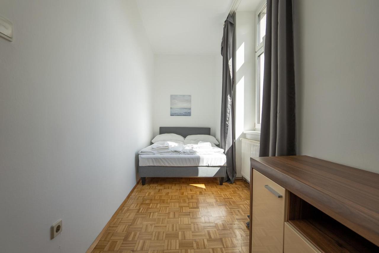 Two Bedrooms Family Nice Apartment Вена Экстерьер фото