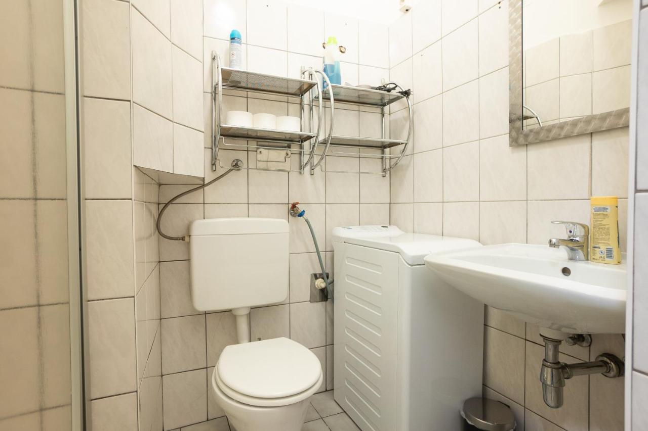 Two Bedrooms Family Nice Apartment Вена Экстерьер фото